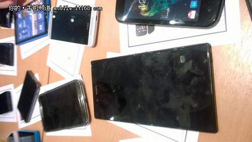真机泄露 6寸巨屏诺基亚平板手机曝光