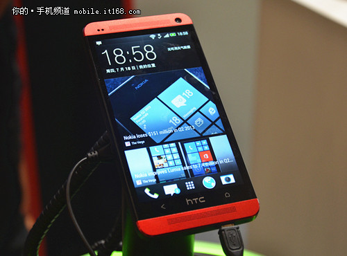 新HTC One魅夜红 闪耀嘉人中国风之夜