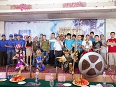 新贵举办2013暑期英雄联盟冠军联赛