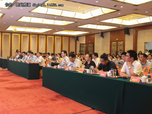 上海市政府携imo发起“企业腾云计划”