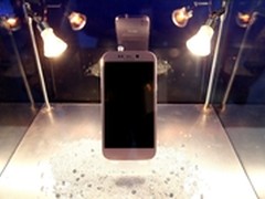 BlingBling就是个性 SUGAR手机工艺解读