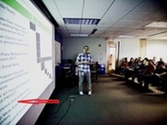 运营商泄密 廉价Moto X十月发布