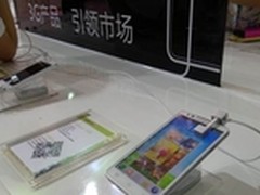 千元大屏四核 酷派5.5英寸7296亮相北展