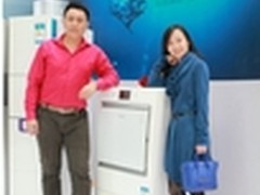 时尚名媛现身花滑创艺展互动 