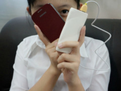 派客棉花糖移动电源陪我度过休闲小时光