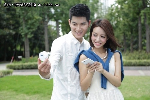 索尼镜头机DSC-QX100与QX10正式发布