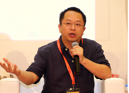 "不是每一个人都有决心练习葵花宝典的,欲练神功必先引剑自宫.
