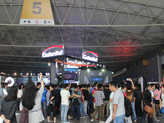 iGame显卡玩转三连屏七彩虹WCG2013走访