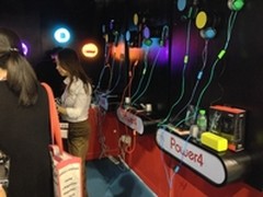 Power4发光耳机 亮相香港秋季电子展