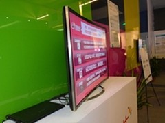 中国首台曲面LED电视亮相2013年科博会