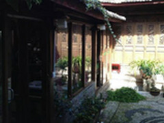 携派客棉花糖移动电源游采云之南古城