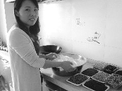 QQ群里卖馒头，6元一个还得预约