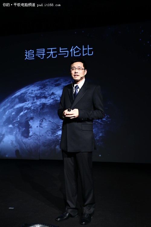 以变应变 华硕三合一变形产品震撼揭幕