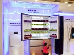 卡萨帝推出“航母级”冰箱超1米宽