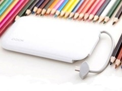 逾越后只愿派客青春派移动电源伴随你