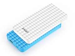 黄金比例的代表 忆捷时尚聚合物电源C5