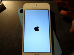 谨慎升级 iOS7.0.4或可致白苹果