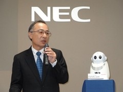 认识主人可监控房间 NEC推出智能机器人