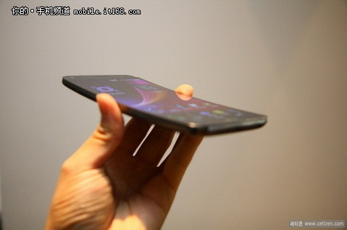 行货缺席 曲面LG G Flex将推国际版