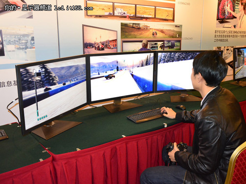 32寸4K+十点触控 夏普新品显示器亮相