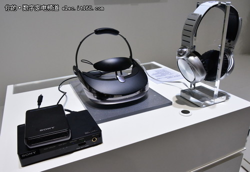 索尼第三代头戴显示器HMZ-T3W售7990元-IT1