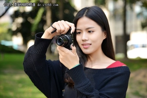 黑卡进行时 索尼RX100II记录清新友情