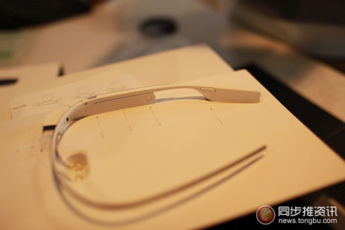 Google Glass 型到不需要朋友！