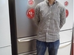 波兰文艺青年当选最美海尔冰箱粉丝