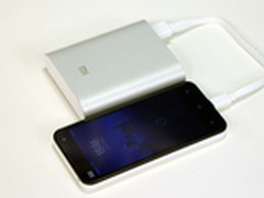 【视频】10日开卖69元小米移动电源拆解