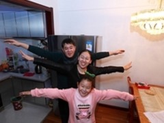 高档中餐厅厨师 卡萨帝冰箱前秀幸福