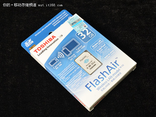 东芝FlashAir二代32GB存储卡-包装&本体
