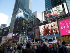 HTC纽约时代广场引中外网友美照大PK