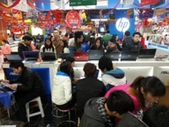 百脑汇：迎春大放送，返现大礼样样有