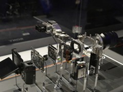 3630万像素 索尼全画幅微单α7R拆解