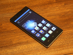 5寸四核售999 买卖宝推出大Q手机