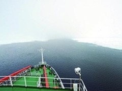 雪龙号脱困继续科考 奥克斯迎气旋考验
