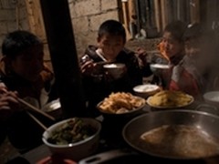 “先白”四兄弟再获百度救助 
