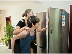 外国小伙情定中国姑娘 卡萨帝见证爱情