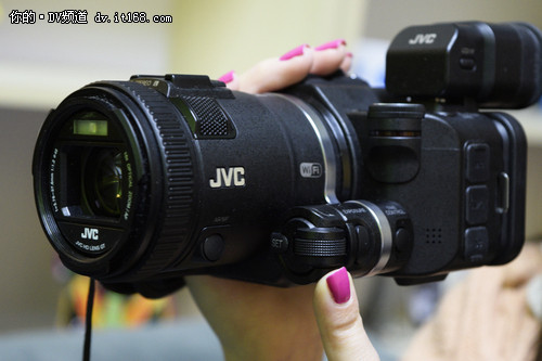 专业的运动摄像机 JVC PX100功能解析