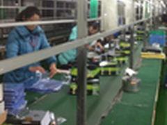 老板员工齐上阵 七喜喜迎新年第一战