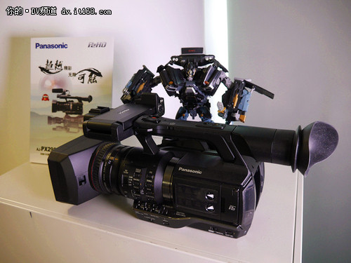 松下推出AJ-PX298MC高清手持摄录一体机