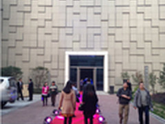 “迭荡启服”：评测狮体验长虹CHiQ电视