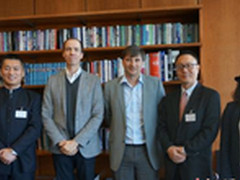 完美世界CEO萧泓访问达沃斯论坛总部 