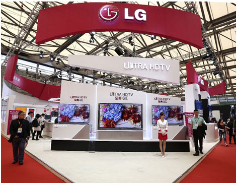 LG 84吋超高清电视新品闪耀家博会