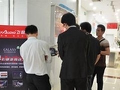 飞歌导航四核智能机进驻联通营业厅