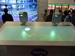 近在咫尺美在天涯  明基超短焦投影