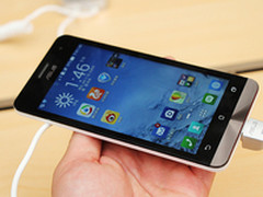5模17频 4G版华硕Zenfone5苏宁首发开售