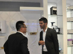 边洗澡边听歌音乐热水器展现互联网洗浴