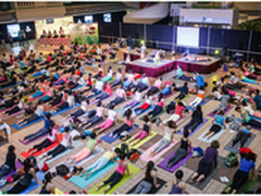 瑜伽时刻 佳能为您呈现