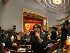 凤凰涅槃，“海鸥”飞入人民大会堂